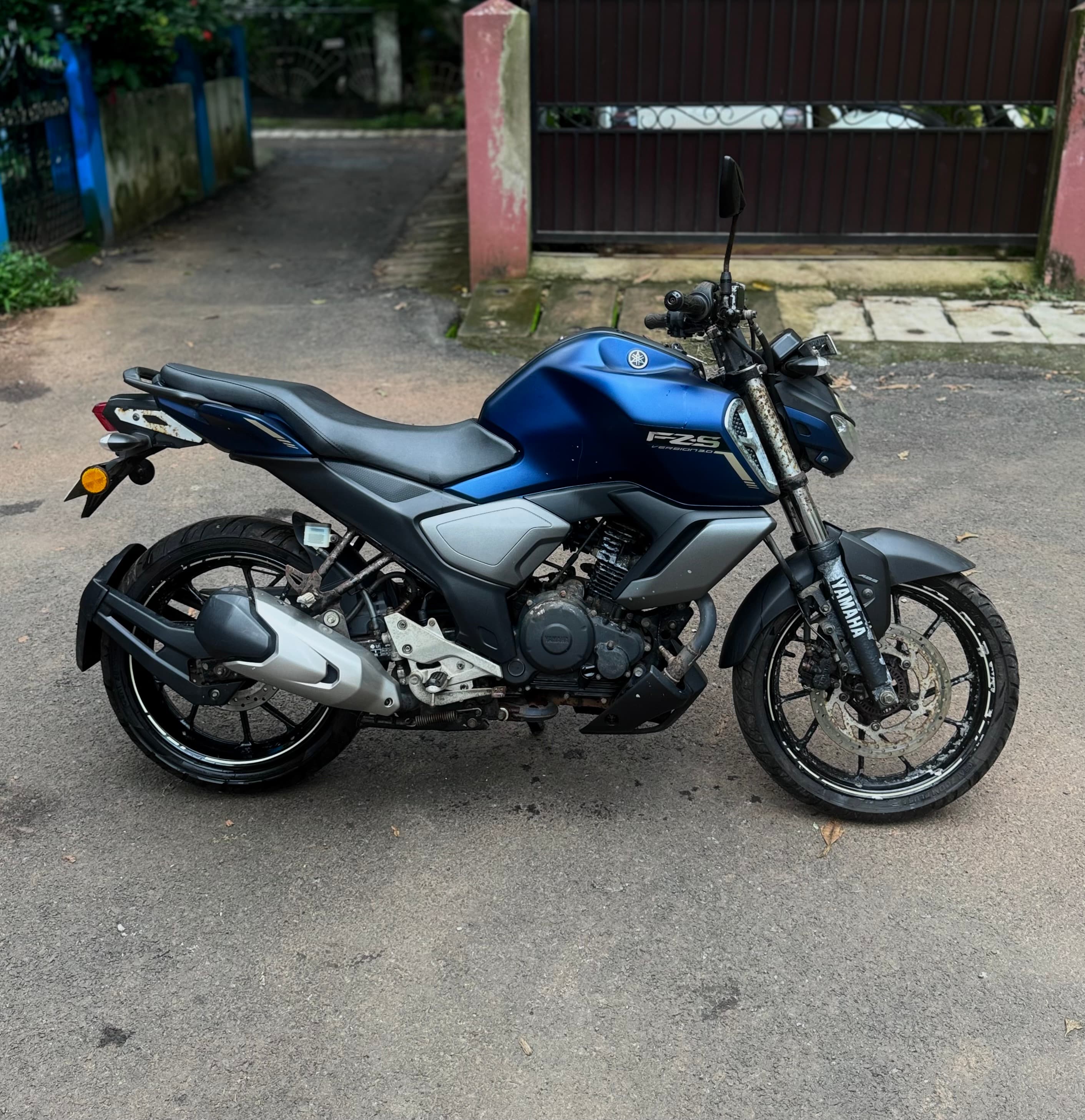 FZ-S